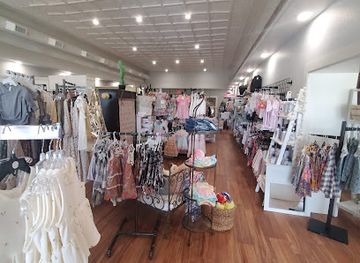 oklahoma/beavers-bend-state-park/shop/youngblood-s-gifts