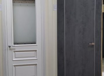 ukraine/transcarpathia/shop/nashi-dveri