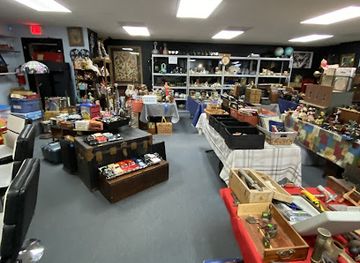 arizona/lake-havasu-city/shop/lookie-loo-s