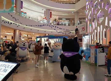 south-korea/busan-beaches/shop/lotte-department-store-gwangbok