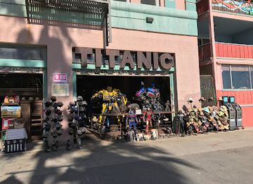 california/los-angeles/venice-beach/shop/titanic-boutique