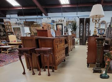 alabama/dothan/shop/antique-attic