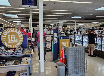 louisiana/chenier-plain/shop/elmwood-oaks-shopping-center