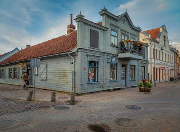 latvia/kuldiga/shop/malvine