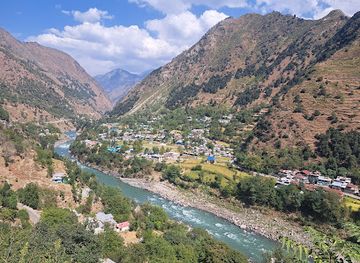 pakistan/neelum-valley/shop/nazara-e-kashmir-restaurant-loc-azad-kashmir-view-point-chilana-view-point