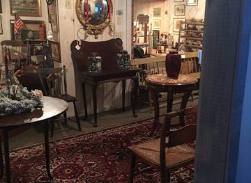 vermont/windham-county/shop/the-shops-at-collectors-cottage
