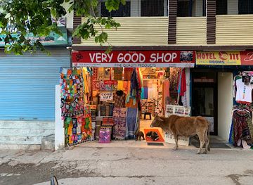 india/rishikesh/shop/very-good-shop