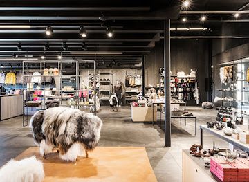 iceland/landmannalaugar/shop/rammageroin