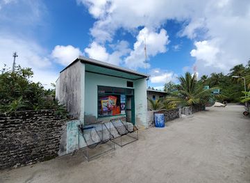 maldives/seenu-atoll/shop/shopping-nest