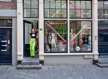 netherlands/amsterdam/de-wallen/shop/fac-shop