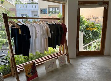 vietnam/da-nang/shop/sunglow