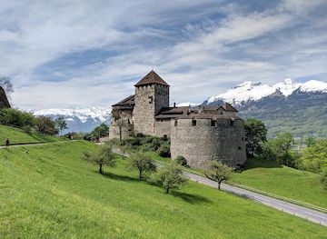 liechtenstein/alp-trubbach-trail/shop/vaduz-castle