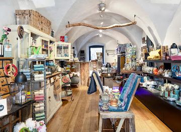 austria/karwendel-mountains/shop/das-buro-im-laden