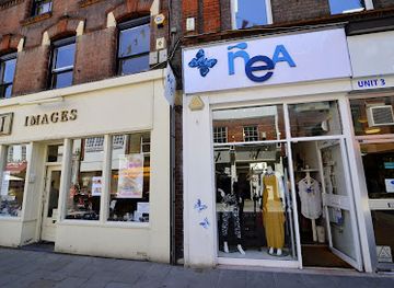 united-kingdom/windsor/shop/nea-boutique