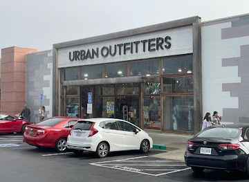 california/san-diego/pacific-beach/shop/urban-outfitters