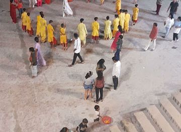 india/rishikesh/laxman-jhula/shop/bhagwan-shop