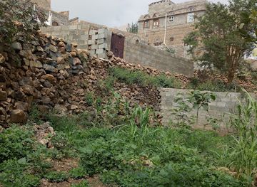 yemen/al-mahwit/shop/falcon-trading-center