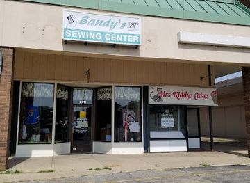 illinois/springfield/shop/town-country-shopping-center