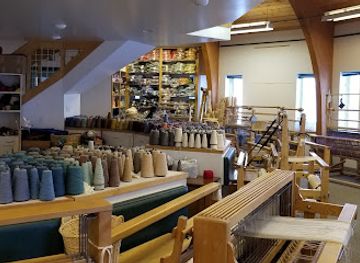 canada/nunatsiavut/shop/uqqurmiut-centre-for-arts-crafts