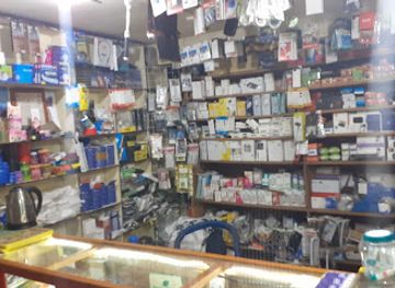 nepal/namche-bazaar/shop/namche-electronic-center-or-grocery-shopping