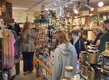 north-carolina/great-smoky-mountains/shop/the-honey-pot