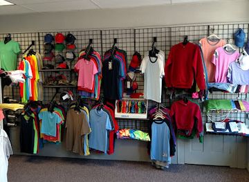 iowa/great-river-road/shop/riverland-expressions