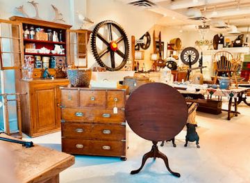 canada/halifax/quinpool-road/shop/finer-things-antiques-curios