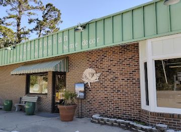 south-carolina/edisto-island/shop/edistonian-gift-shop-gallery