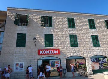 croatia/brac-island/shop/konzum
