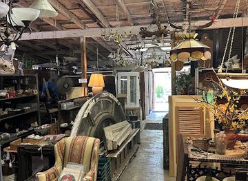 south-carolina/charleston-beaches/shop/architectural-antiques-design