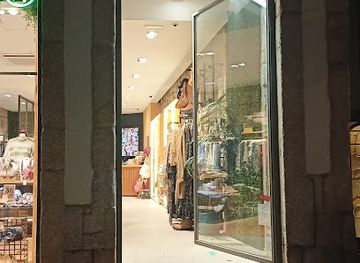 portugal/porto/ribeira/shop/natura-porto-ribeira