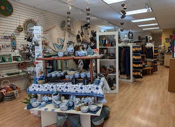 illinois/evanston/shop/ten-thousand-villages