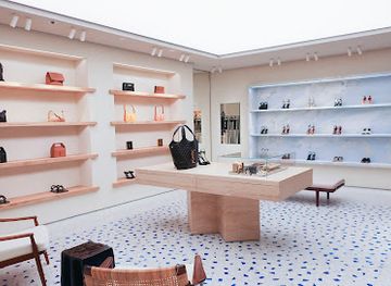 italy/capri/shop/saint-laurent