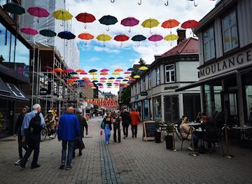 norway/trondheim/shop/weekday