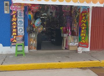 peru/colca-canyon/shop/pinateria-local