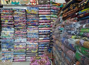 benin/ganvie-village/shop/shopping-229