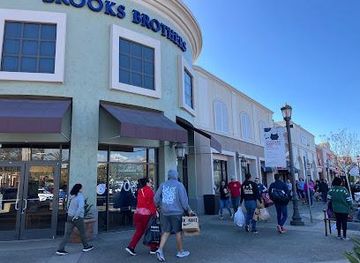 california/la-jolla/shop/las-americas-premium-outlets