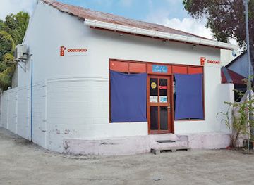 maldives/huvadhoo-atoll/shop/nephew-store