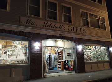 new-hampshire/seacoast-region/shop/mrs-mitchell-s-country-shop