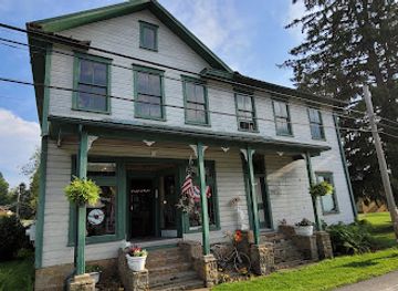 pennsylvania/laurel-highlands/shop/waterford-corner-store