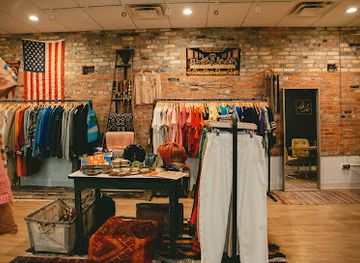 michigan/traverse-city/shop/slip-vintage