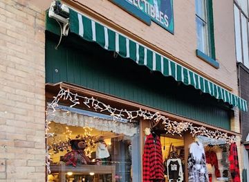 wisconsin/great-river-road/shop/up-north-gifts-clothing