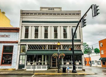 west-virginia/lewisburg/shop/a-new-chapter-bookstore