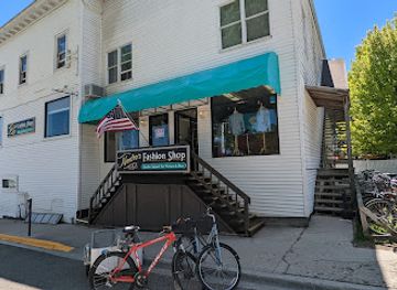 michigan/mackinac-island/shop/nadia-s-fashion-shop