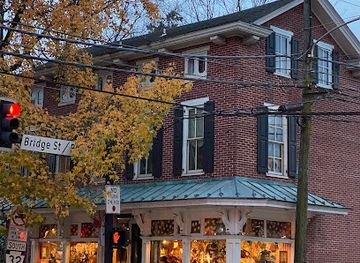 pennsylvania/upper-delaware-valley/shop/love-saves-the-day