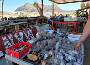 texas/big-bend-national-park/shop/many-stones