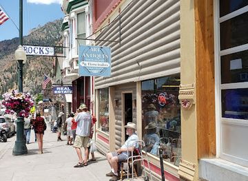 colorado/ouray/shop/columbine-mineral-shop