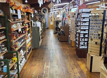 canada/lakeland-county/shop/agawa-crafts-and-the-canadian-carver