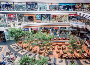 guatemala/pacific-lowlands/shop/portales-mall