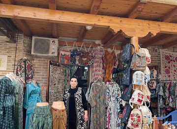uzbekistan/bukhara-region/shop/muborak-s-souvenir-shop